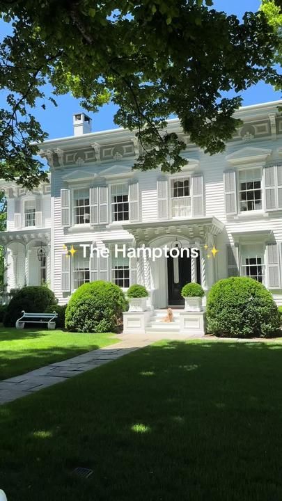 The Hamptons New York, Gossip Girl Hamptons, The Hamptons Aesthetic, Hamptons Lifestyle, Beach Hamptons, Hamptons Ny, Hamptons Aesthetic, Hamptons New York, Hamptons House