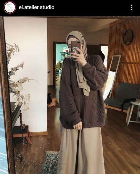 Pakaian Hipster, Muslimah Fashion Casual, Rok Outfit, Estilo Hijab, Muslimah Outfit, Hijab Look, Street Hijab Fashion, Muslim Outfits Casual, Muslim Fashion Hijab Outfits