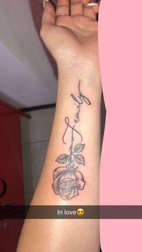 Cheap Tattoo Ideas, Cute Tattoos On Wrist, Minimalistic Tattoo Ideas, Rose Tattoos For Women, Minimalistic Tattoo, Hand Tattoos For Girls, Cute Hand Tattoos, Pretty Hand Tattoos, Crazy Tattoos