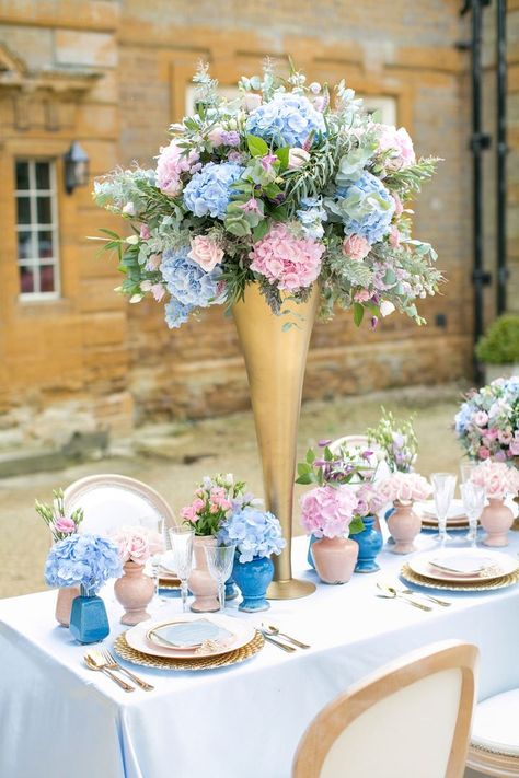 Pastel English Countryside Asian Fusion Wedding Inspiration | Images by Anneli Marinovich Tall Centrepiece, Asian Fusion Wedding, Wedding Table Pink, Elegant Bridal Bouquets, Flowers London, Deco Ballon, Pink Hydrangeas, Floral Design Wedding, Pink Wedding Inspiration