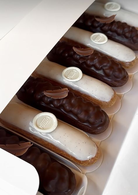 Eclairs, Wedding Cake, Cake, Patisserie