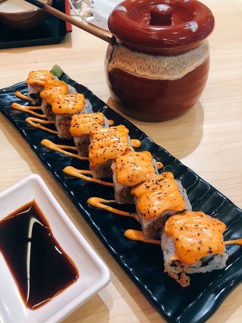 Spicy Salmon Roll 📍Kimukatsu 🗓30. May ‘22 📷iPhone X Spicy Sushi, Spicy Salmon Roll, Spicy Salmon Sushi, Salmon Roll, Salmon Sushi, California Roll, Spicy Salmon, Hot Spicy, Grilled Salmon