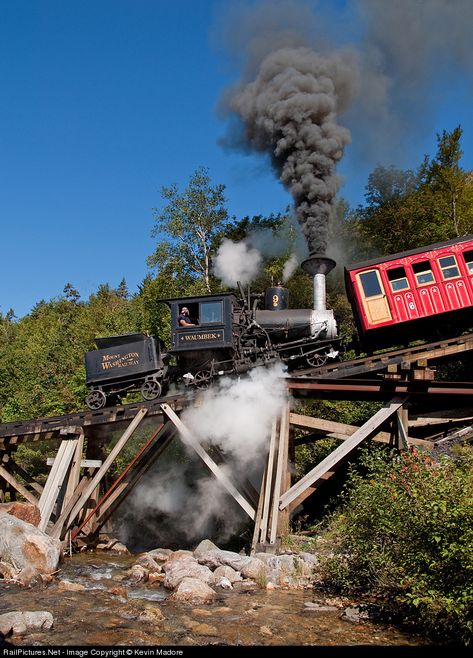 Old Steam Train, Garden Railroad, Steam Engine Trains, Scenic Railroads, Steam Railway, Mt Washington, Mount Washington, Railroad Photography, Train Wreck