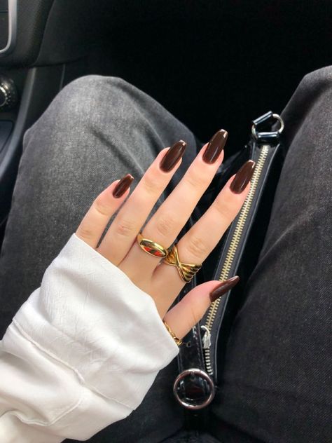 Brown Acrylic Nails, Kutek Disney, Wine Nails, Grunge Nails, Smink Inspiration, Simple Acrylic Nails, Classy Acrylic Nails, Makijaż Smokey Eye, Almond Acrylic Nails