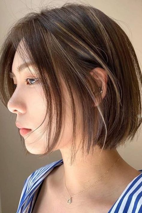 Short Hair No Bangs Round Face, Lain Haircut, Under Shaved Hair, Korean Bob Haircut, Korean Bob, Hairstyle Ideas For Short Hair, Korean Hairstyles, Short Hair Highlights, Korean Hair Color