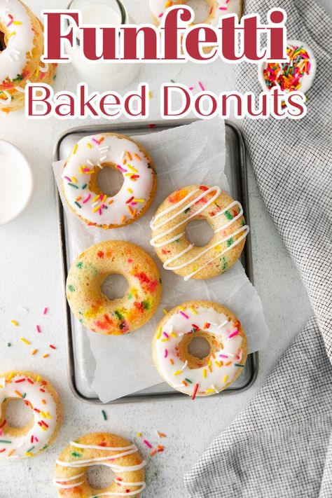 Funfetti Baked Donuts – Fun and colorful funfetti donuts made in a donut pan and topped with a simple vanilla glaze. Great for breakfast or dessert! Donut Recipe | Baked Donuts | Funfetti Recipes | Breakfast Recipes #donuts #breakfast Baked Donuts With Donut Pan, Donut Recipe Baked, Funfetti Recipes, Deep Fried Donuts, Chocolate Donuts Baked, Dessert List, Dessert Donut, Monkey Bread Muffins, Easy Breakfast Smoothies