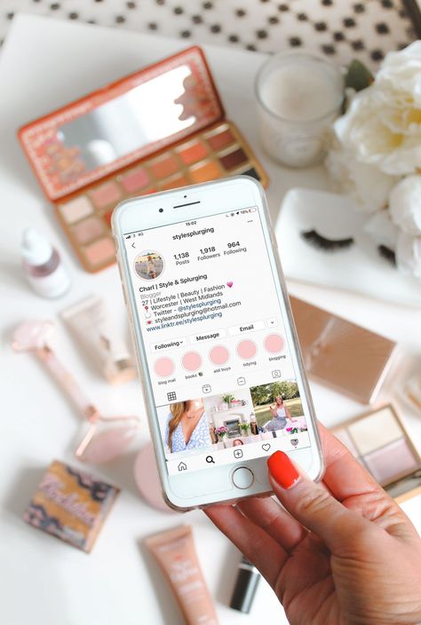 The Ultimate Instagram Beauty Hashtags List Makeup Hashtags, Business Hashtags, Elegant Pens, No Makeup Makeup, Business Photoshoot, Flawless Foundation, Instagram Hashtags, Photo Makeup, Instagram Beauty