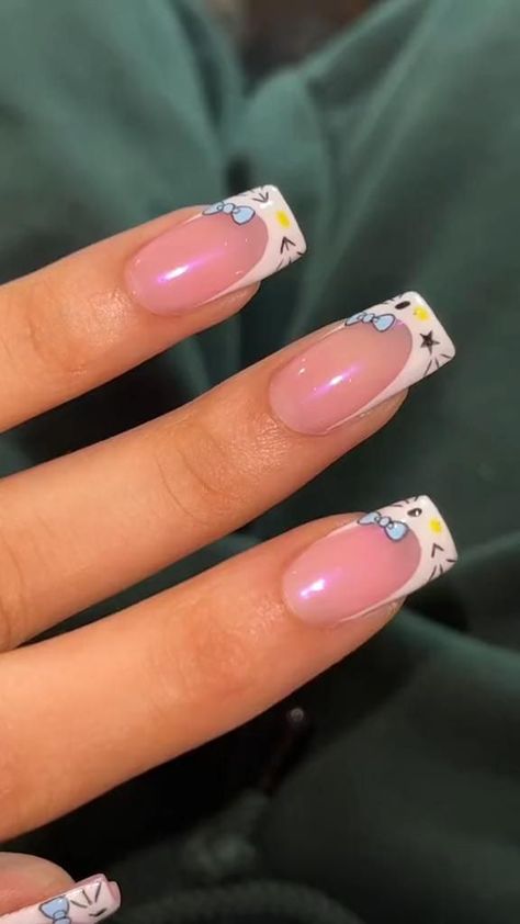 Paznokcie Hello Kitty, Hello Kitty Nail, Hello Kitty Nails Art, Kitty Nail, Kitty Nails, Fake Nails Designs, Hello Nails, Cute Simple Nails, Girly Acrylic Nails