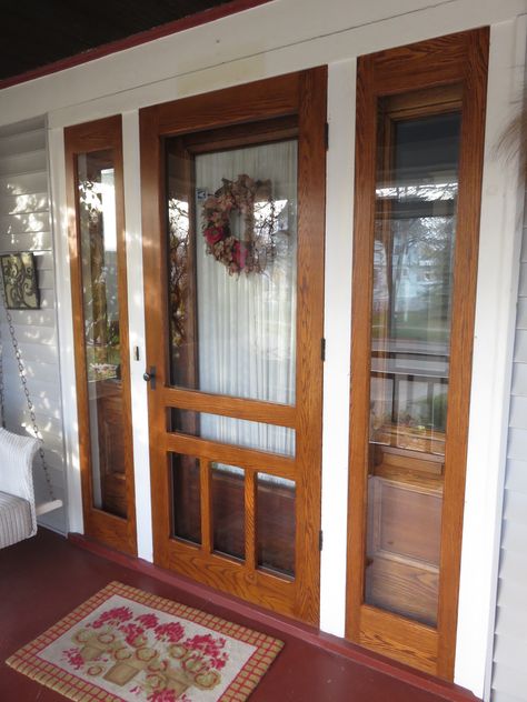 Traditional Screen & Storm Doors l Welcome Model Screen & Storm Door with SL-01 Storm  Sidelights http://www.vintagedoors.com/tscreenstorm.html Storm Door Makeover, Front Door With Screen, Glass Storm Doors, Wood Screen Door, Wooden Screen Door, Diy Screen Door, Storm Doors, Screen House, Farmhouse Front Door