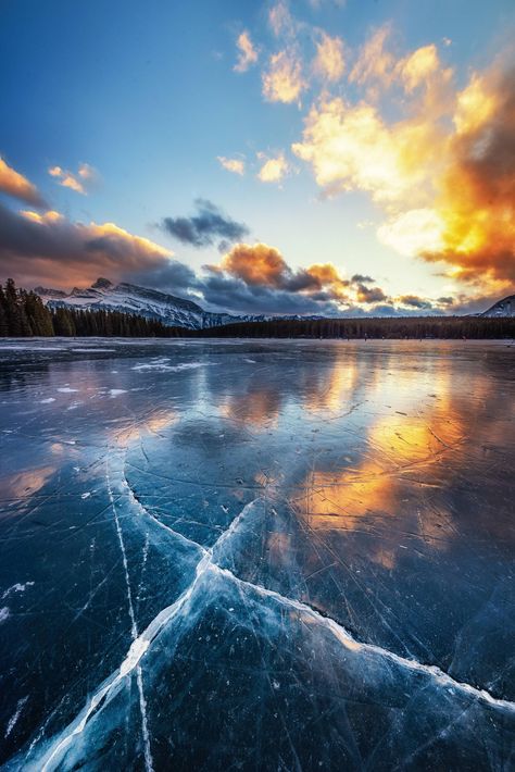 My first time on a clear frozen lake. (Two Jack Lake, Banff Alberta) [3995x5985] [OC] Camping Checklist For Two, Tent Camping Checklist, Car Camping Essentials, Banff Alberta, Frozen Lake, Camping Checklist, Winter Camping, Camping Essentials, Nature Photographs