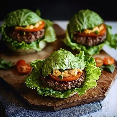 Burger Lettuce Wraps, Low Carb Easy Recipes, Burger Lettuce, Lettuce Burgers, Lettuce Wrapped Burger, Sweets For Diabetics, Carb Dishes, Low Carb Food, Low Carb Easy