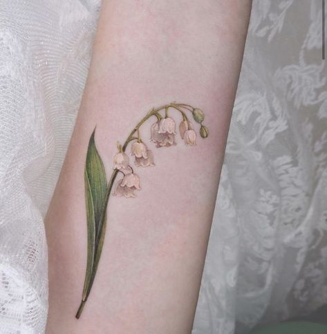 Lily Of The Valley Tattoo, Valley Tattoo, Lily Flower Tattoos, Upper Arm Tattoos, Flower Tattoo Arm, Bff Tattoos, Cute Tiny Tattoos, Lily Tattoo, Botanical Tattoo