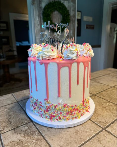 Happy Sweet 16 K!!! Three layers of french vanilla with pink white chocolate drip and sprinkles! #sweet16 #birthday #drip #cake #dripcake #sprinkles #edibleglitter #hospitalityisourheritage #thepeeryhouse #frenchvanilla Drip Cake 60th Birthday, Three Layer Cake, White Chocolate Drip, Drippy Cakes, Happy Sweet 16, Birthday Drip Cake, Chocolate Drip, Drip Cake, Edible Glitter