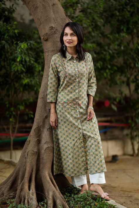 Collar Neck Kurta, Long Kurta Designs, Block Printed Kurta, Cotton Saree Blouse Designs, Best Match, Simple Kurta Designs, Kurti Patterns, Simple Kurti Designs, Kurti Designs Latest