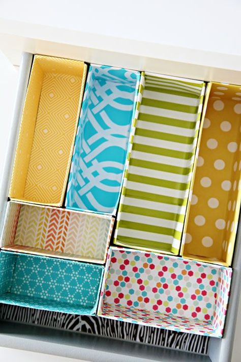 Clever Ways to Organize with Cereal Boxes - The Organized Mom Craft Storage Drawers, Diy Drawer Organizer, Koti Diy, Diy Organizer, Diy Storage Boxes, Diy Drawers, Organisation Hacks, Home Organisation, Drawer Dividers