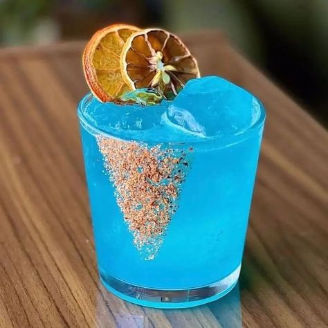 Drinks of IG 🇺🇸 on Instagram: “Blue Pisco Margarita Credit: @s.cervantes 🥃 • 2 oz Pisco • 1 oz Lime Juice • 0.75 oz Blue Curaçao • 0.5 oz Ginger Liqueur • 0.25 oz…” Lake Drinks, Blue Margarita, Ginger Liqueur, Spicy Margarita, Margarita Cocktail, Blue Cocktails, Pin Boards, Blue Curacao, Pisco