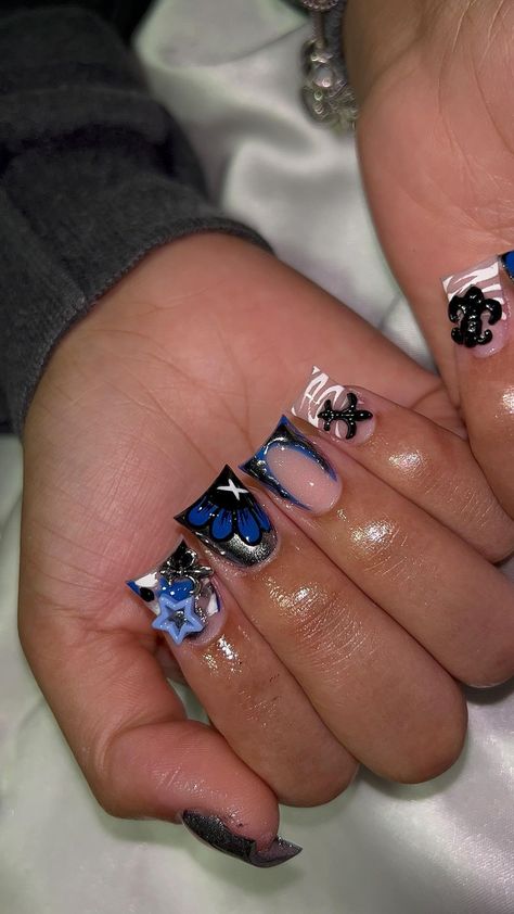 Short Acrylic Nails Freestyle, Short Nails Cute Design, Nails Square Short Design, Short Nail Freestyle, Junk Short Nails, Short Duck Nails Acrylic Junk, Freestyle Short Nails, Junk Acrylic Nails, Freestyle Nails Short