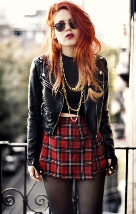 Stile Punk Rock, Rok Outfit, Shalom Harlow, Look Grunge, Punk Looks, Modern Punk, Rock Outfit, Carla Bruni, Rock Outfits