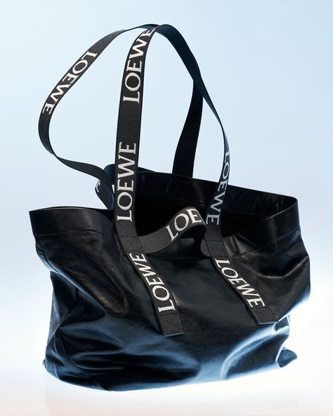 Loewe Tote, Luxury Tote Bag, Luxury Tote Bags, Photo Bag, Men's Totes, Oversized Bag, Black Leather Tote Bag, Designer Totes, Design Visual