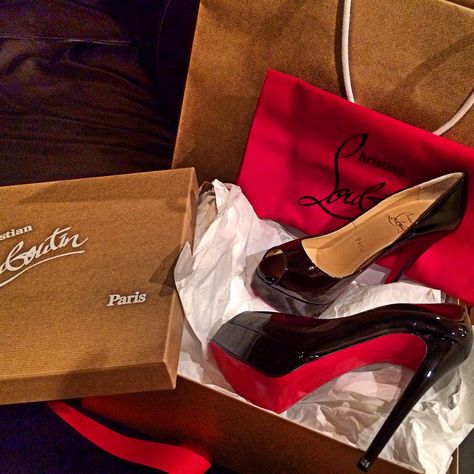 All Mine! Louboutin Shoes Aesthetic, Christian Louboutin Aesthetic, Louboutin Aesthetic, Lou Boutin, Christian Louboutin Red Bottoms, Lou Boutin Shoes, Itunes Card, Dream Things, Travel Bag Set