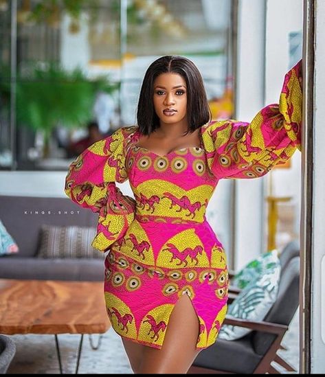 Simple Ankara Gown Styles, Simple Ankara Gowns, African Dresses For Women Plus Size, Ankara Styles For Women, Ankara Dress Designs, Ankara Short Gown Styles, Body Con Dress Outfit, African Fabric Dress, Ankara Dress Styles