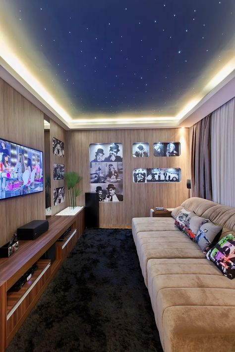 Home Cinema Room Ideas, Small Home Theater Rooms, Small Movie Room, Small Theater Room, Small Home Theater, Theatre Room Ideas, Small Tv Room, Sala Cinema, Small Home Theaters