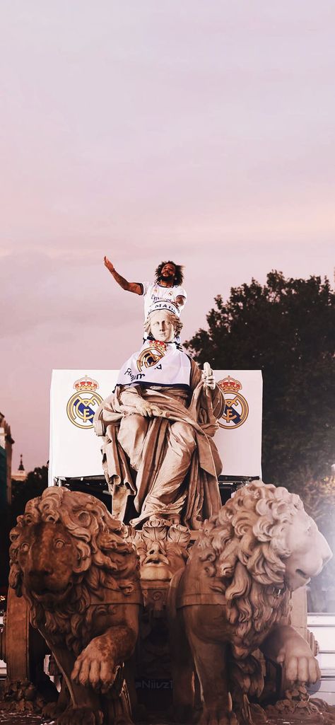 Campeones Marcelo Wallpaper, Real Madrid Wallpapers Aesthetic, Real Madrid Aesthetic, Real Madrid Poster, Champions League Poster, Lewandowski Bayern, Madrid Aesthetic, Real Madrid Photos, Real Madrid Club