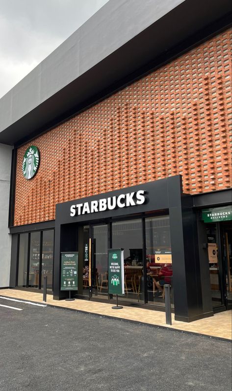 Starbucks Interior, Shop Board Design, Restaurant Facade, Restaurant Exterior Design, Starbucks Design, Retail Facade, Commercial Design Exterior, Outdoor Restaurant Design, Restaurant Exterior