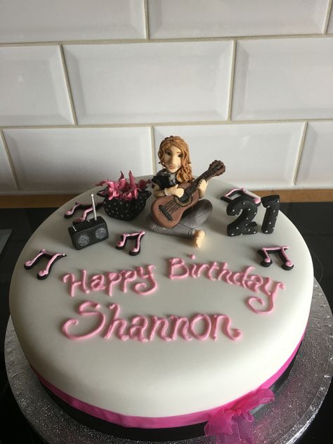 Girl guitar cake Birthday Cake For Music Lover, Music Cakes, Guitar Cake, Sweet 16 Cakes, 16 Cake, Birthday Cakes For Women, Sixteenth Birthday, Cakes For Women, Girl Cakes