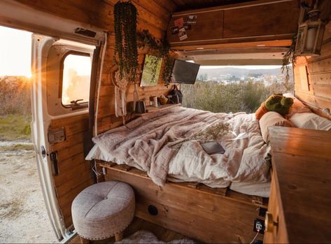 Bus Home Conversion, Tiny Mobile House, Converted Vans, Kombi Motorhome, Converted Bus, Bus Living, Kombi Home, Bus House, Campervan Life