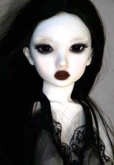 Porcelain Doll Aesthetic, Porcelain Doll Makeup, Doll Creepy, Doll Eye Makeup, No Sleep, Doll Aesthetic, Swag Makeup, Scary Dolls, Ethereal Makeup