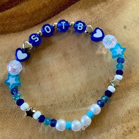 Taylor Swift Handmade Friendship Beaded Bracelet
“Snow On The Beach” Taylor Swift Jewelry, Snow On The Beach, Taylor Swift Merch, Protection Bracelet, Clear Plastic, Made By Me, Beaded Bracelet, Taylor Swift, Swift