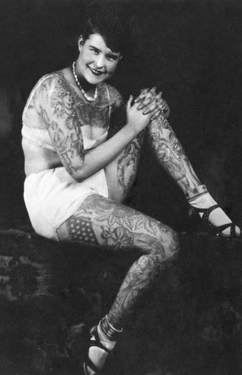 Betty Broadbent 1920s Betty Broadbent, 1920s Women, Tattooed Women, Bold Artwork, Traditional Tattoos, Reality Of Life, Great Tattoos, Vintage Tattoo, Rock Stars