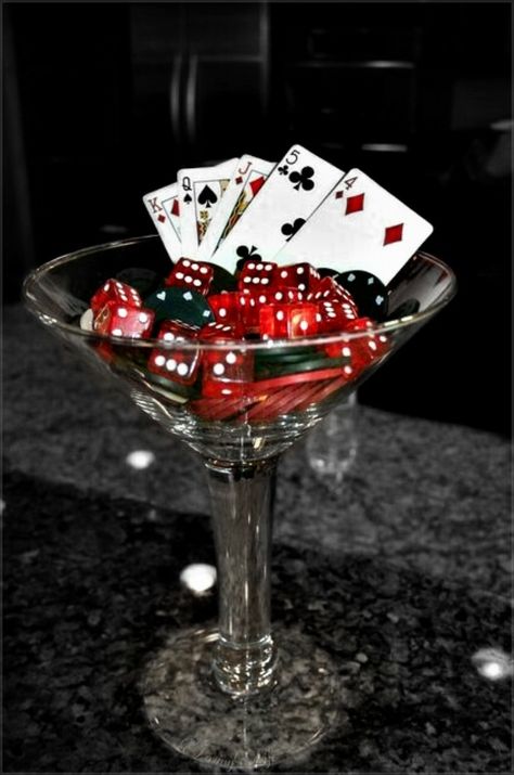 Casino Night Table Centerpieces, Spades Tournament, Poker Decorations, Casino Themed Centerpieces, 60th Birthday Theme, Bond Party, Casino Birthday Party, Alice In Wonderland Props, Magic Birthday Party