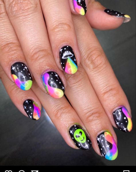 Ufo Nails, Nails Vegas, Planet Nails, Holly Johnson, Nail Practice, Ten Nails, Space Nails, Crazy Nails, Trending Nail Designs