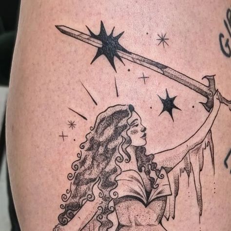 ✶ n a t ✶ on Instagram: "⭐ chappell roan ⭐ 
I thought I'd share the piccies too cos I love this piece so much. thank you Kirsty ⚔️

@sirenstudios_ 

#tattoo #tattooartist #chappellroan #chappellroantattoo #illustrativetattoo #knighttattoo #whimsicaltattoo #midlandstattoo #queertattooartist #nottinghamtattoo" Chapel Roan Tattoo, Chappell Roan Tattoo, Whimsical Tattoos, Knight Tattoo, Chappell Roan, S Tattoo, Tattoo Art, Tattoo Artists, Art Tattoo