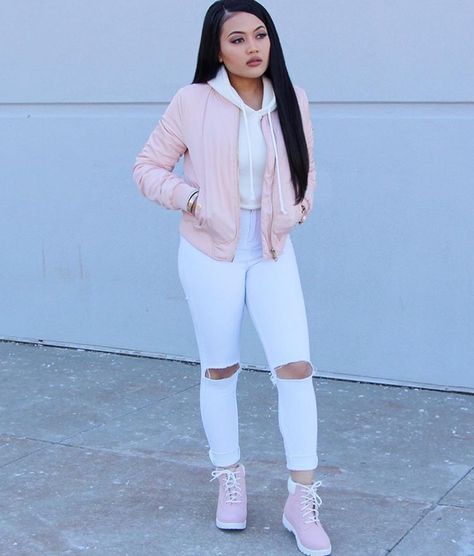 (Cold) Pop of Color & Girly Tomboy // Light Pink Bomber Jacket, White Hoodie, White High Waisted Jeans, Light Pink Boots Pink Timberlands Outfit, Outfits Con Botas Timberland, Light Pink Boots, Pink Hoodie Outfit, White High Waisted Jeans, Pink Timberlands, Outfit Botas, Timberland Outfits, Boating Outfit