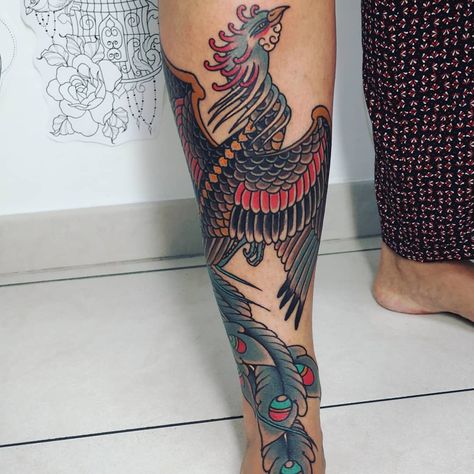 Traditional Phoenix Tattoo Old School, New School Phoenix Tattoo, Phoenix Tattoo Old School, Phoenix Tattoo Traditional, Traditional Phoenix Tattoo, Phoenix Tattoo Sleeve, Phoenix Harry Potter, Traditional Tattoo Old School, Old Scool