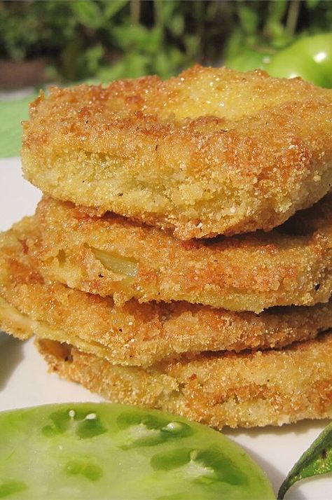 Best Fried Green Tomatoes, Fried Green Tomatoes Recipe, Green Tomato Recipes, Fried Tomatoes, Fried Green, Fried Green Tomatoes, Green Tomatoes, Tomato Recipes, Veggie Dishes