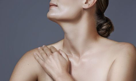 Proper decolletage care is key for a smooth chest and neckline. Here's five simple ways to fix decolletage wrinkles and maintain a youthful decollete area. Loose Neck Skin, Tighten Neck Skin, Muscles Of The Neck, Saggy Neck, Chest Wrinkles, Neck Tightening, Top Treatments, Neck Wrinkles, Neck Cream