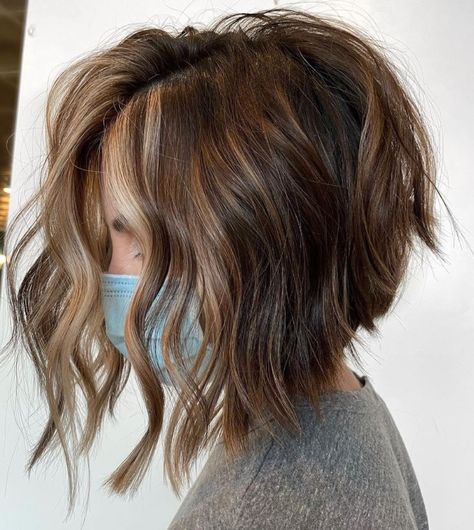 Inverted Bob Hairstyle Trendy Bob Hairstyles, Inverted Bob Hairstyles, Best Bob Haircuts, Stacked Bob Haircut, Inverted Bob, Long Pixie, Wavy Bobs, Great Hair, Bobs Haircuts