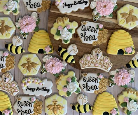 Bee Cookies, Bee Party, Bee Birthday, Custom Birthday, Birthday Cookies, Queen Bees, 40th Birthday, 3rd Birthday, Sugar Cookie