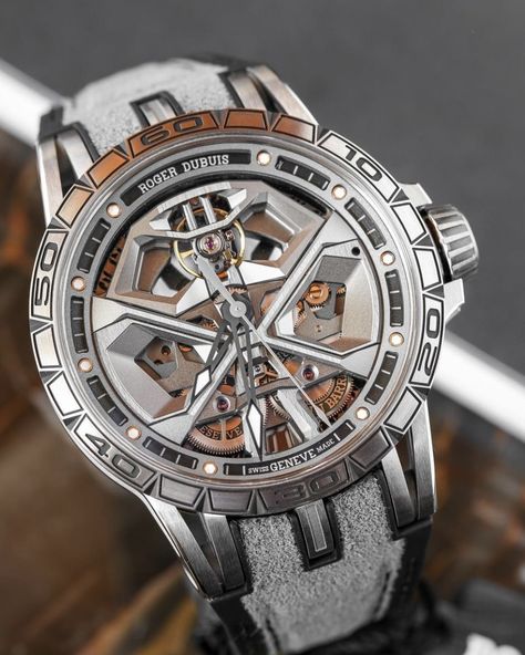 Roger Dubuis Excalibur, Functional Jewelry, Roger Dubuis, Timeless Watches, Car Wheels Rims, Titanium Watches, Mens Fashion Blog, Hand Watch, Wheel Rim