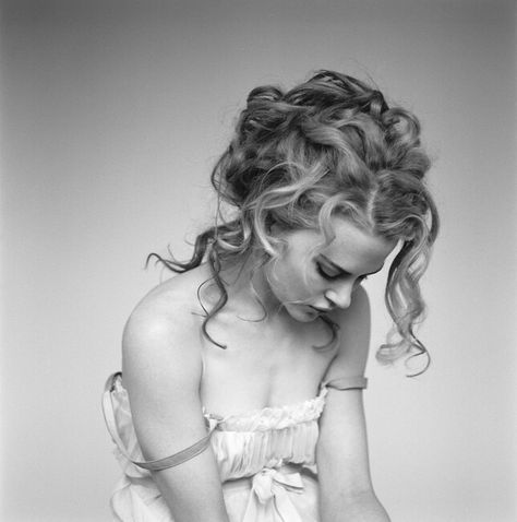 Brigitte Lacombe, Photographie Portrait Inspiration, Celebrity Portraits, Keith Urban, Film Producer, Beauty And Fashion, Nicole Kidman, White Photo, Famous Faces