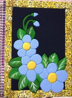 Easy Hand Quilting, Hand Quilting Designs, Flower Quilts, Free Motion Quilt Designs, Flower Quilt, Applique Quilting, Quilting For Beginners, Patchwork Patterns, Quilting Patterns