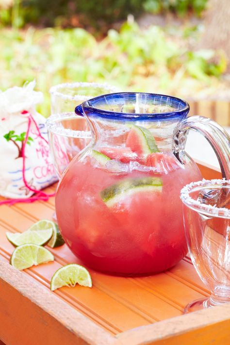 Bucket Of Margaritas, Large Batch Margaritas, Batch Margaritas, Summer Pitcher Cocktails, Red Sangria Recipes, Strawberry Sangria, Pitcher Drinks, Pitcher Cocktails, Sangria Cocktail