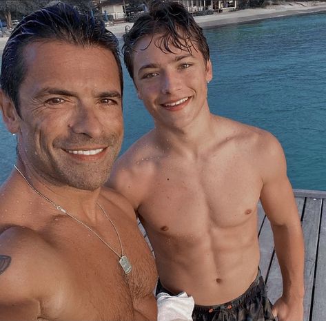 hiram lodge mark consuelos joaquin consuelos daddy hot #riverdale Hiram Lodge, Lola Consuelos, Mark Consuelos, Relationship Timeline, Kelly Ripa, Middle Child, Teen Birthday, Three Kids