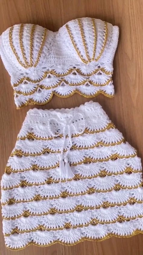 Aesthetic crochet skirt patterns free beginners Crochet Festival Top, Skirt Pattern Free, Crochet Tank Tops, Crochet Yoke, Crochet Summer Dresses, Crochet Festival, Crochet Baby Cardigan, Mode Crochet, Crochet Clothing And Accessories