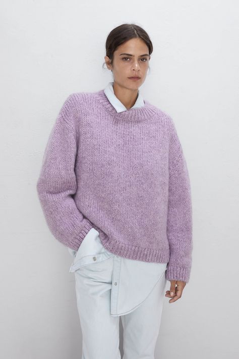 #fashion#style#vogue#streetstyle#outfits#outfit#ootd#ootdfashion Code Clothing, Winter Mode Outfits, Lavender Sweater, Pullovers Outfit, Oversize Pullover, Pullover Outfit, Basic Sweaters, Round Neck Sweater, Sweater Trends