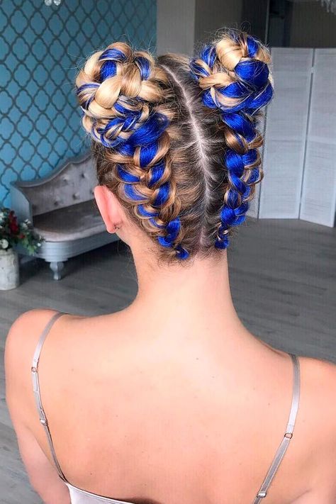 Styling Options For Dutch Braids ★ Спонж Beauty Blender, Festival Hair Braids, Festival Braids, Color Extensions, Dutch Braid Hairstyles, Rave Hair, Dutch Braids, Colored Braids, French Braid Hairstyles